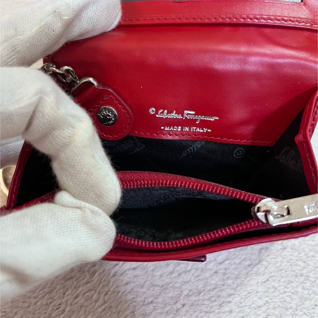 Salvatore Ferragamo - 美品 フェラガモ 二つ折り 小銭入れ パス Salvatore Ferragamo - 美品 フェラガモ 二つ折り 小銭入れ パス