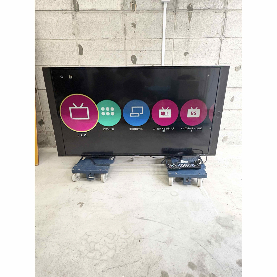 Panasonic - 49インチ液晶テレビ/パナソニック/両側スピーカー Panasonic - 49インチ液晶テレビ/パナソニック/両側スピーカー