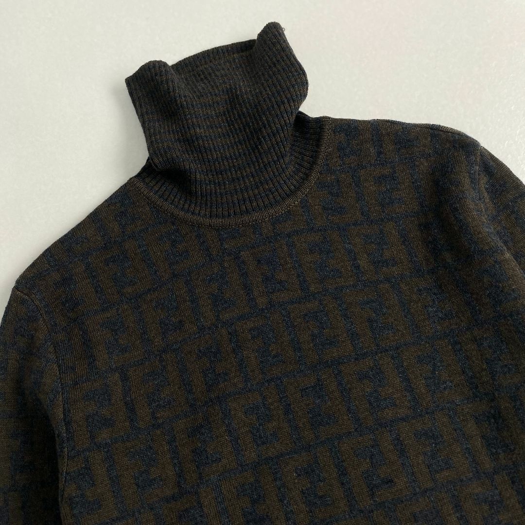 FENDI - フェンディ ニット FENDI タートルネック ズッカ柄 FENDI - フェンディ ニット FENDI タートルネック ズッカ柄