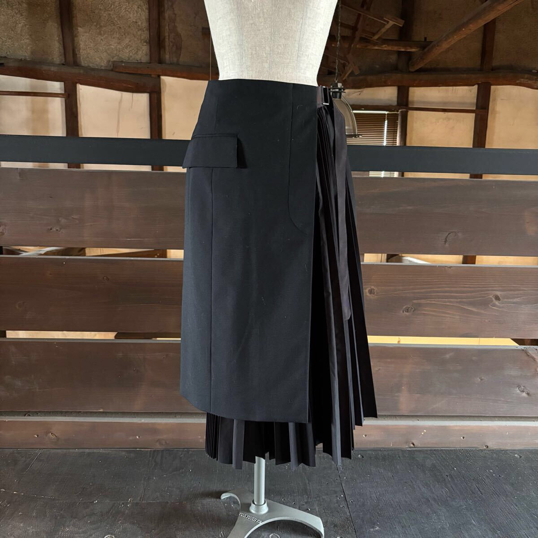 sacai - 良品 sacai サイド プリーツ ドッキング ラップ sacai - 良品 sacai サイド プリーツ ドッキング ラップ