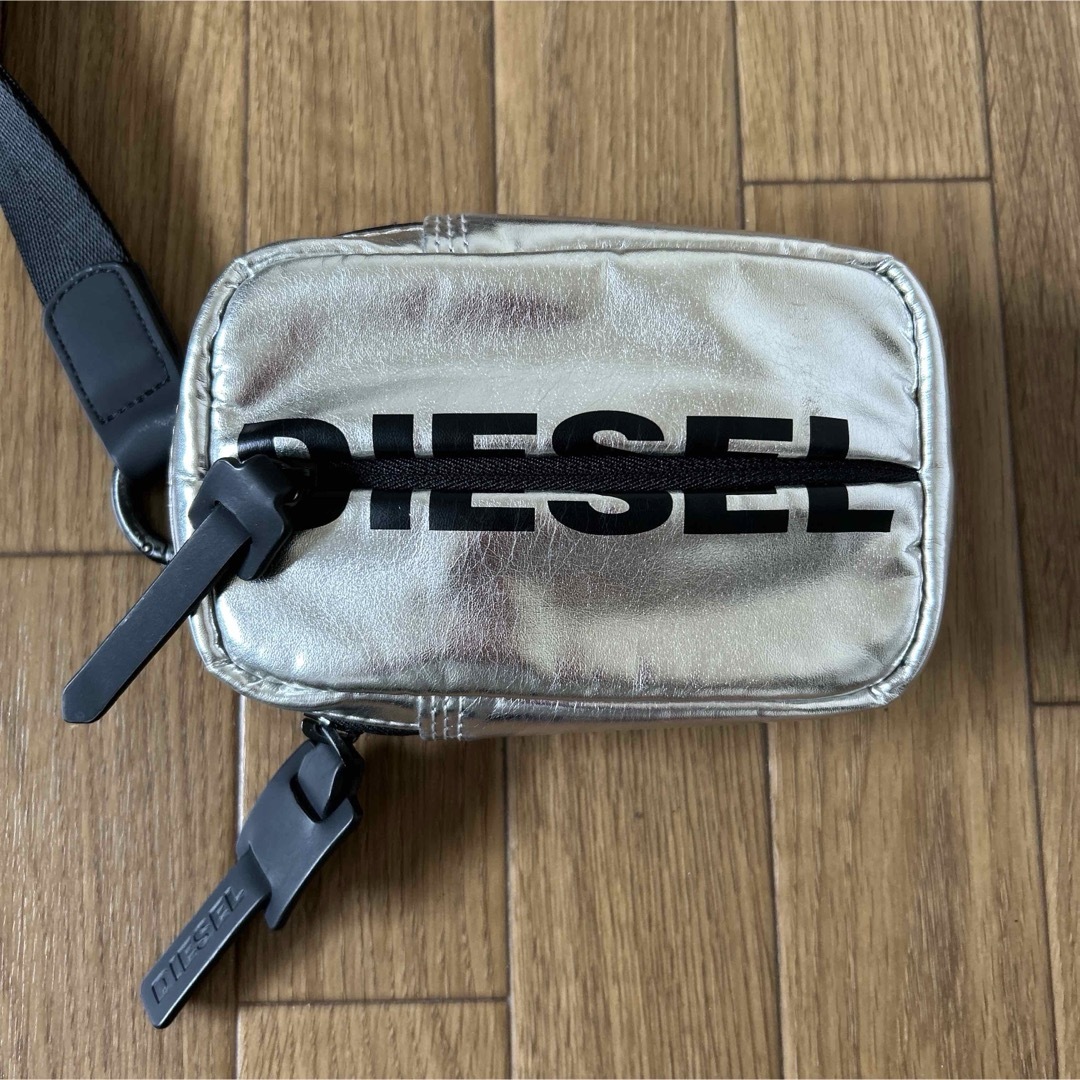 DIESEL - ディーゼル❣️ロゴ ショルダーポーチ スマホ ミニ DIESEL - ディーゼル❣️ロゴ ショルダーポーチ スマホ ミニ