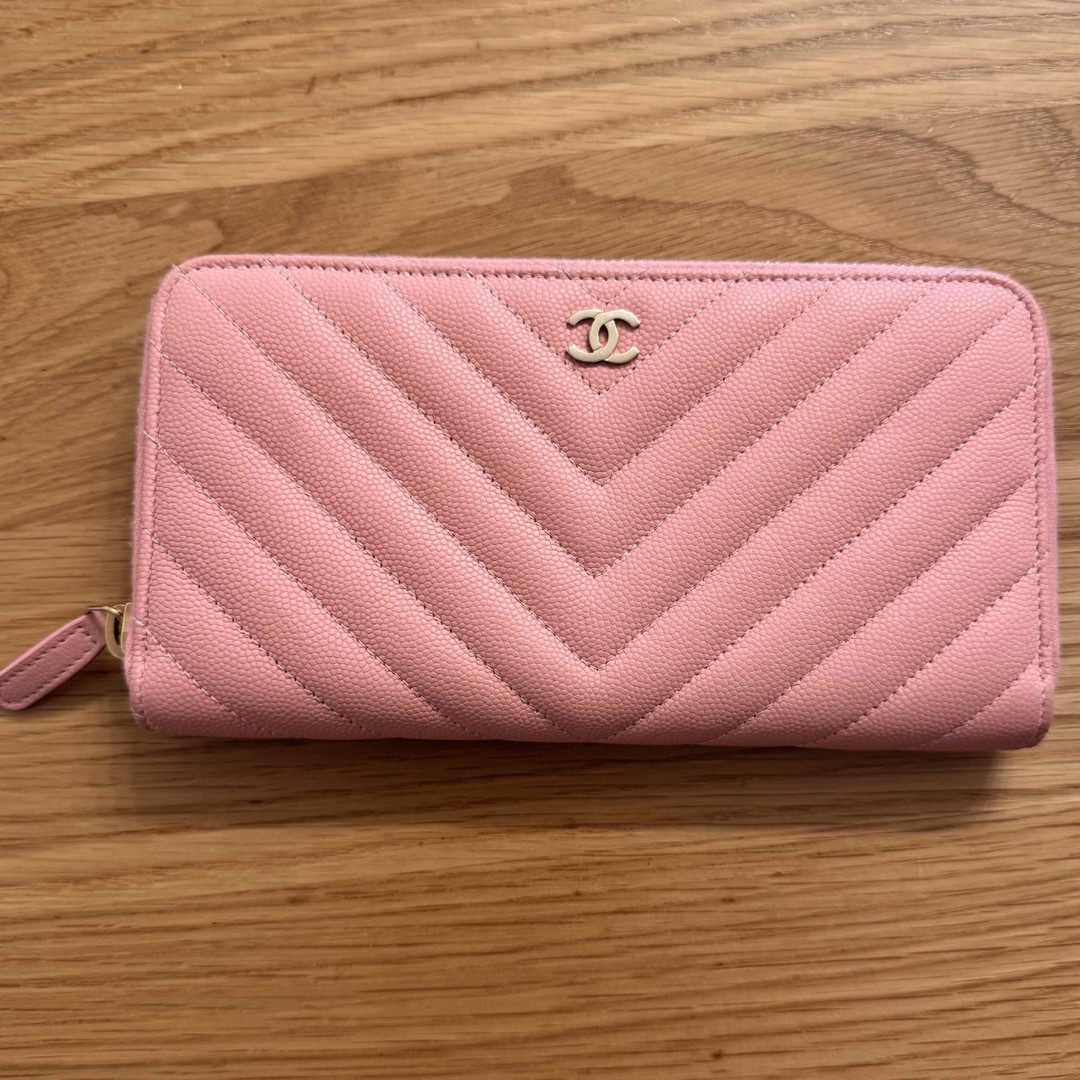 CHANEL - CHANEL ロングウォレット Vステッチ キャビアスキン CHANEL - CHANEL ロングウォレット Vステッチ キャビアスキン