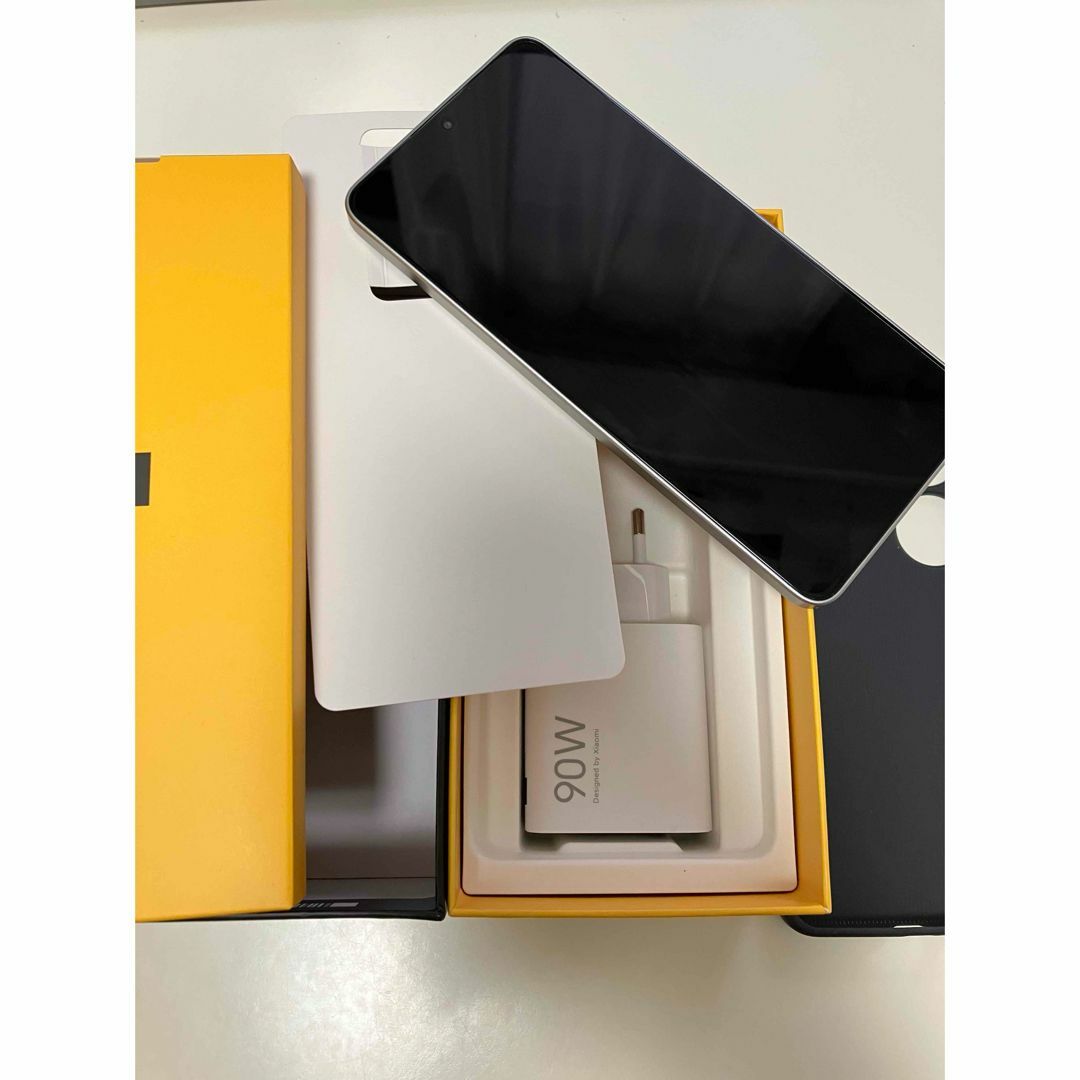 F6A.美品 POCO F6 グローバル版 8GB 256GB チタニウムの通販 by F6A.美品 POCO F6 グローバル版 8GB 256GB チタニウムの通販 by