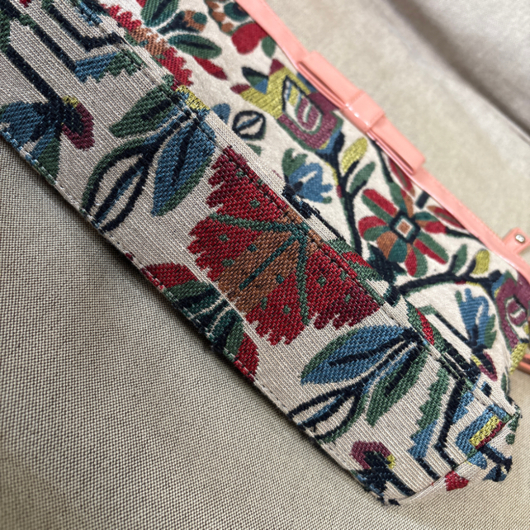 花柄刺繍 クラッチバッグの通販 by すーさん's shop|ラクマ 花柄刺繍 クラッチバッグの通販 by すーさん's shop|ラクマ