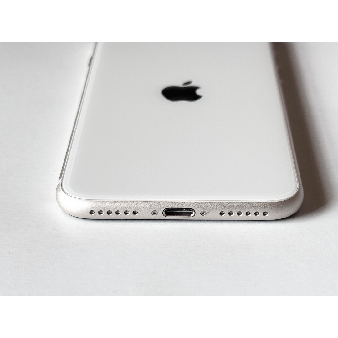 Apple - 美品 バッテリー最大容量100% iPhone SE 第3世代 64GBの Apple - 美品 バッテリー最大容量100% iPhone SE 第3世代 64GBの