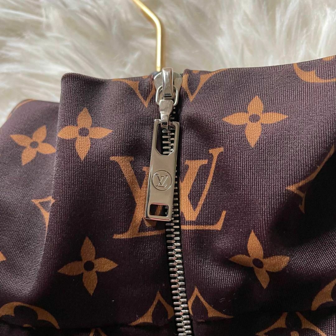 LOUIS VUITTON - 未使用級 ルイヴィトン 膝丈ワンピース LOUIS VUITTON - 未使用級 ルイヴィトン 膝丈ワンピース