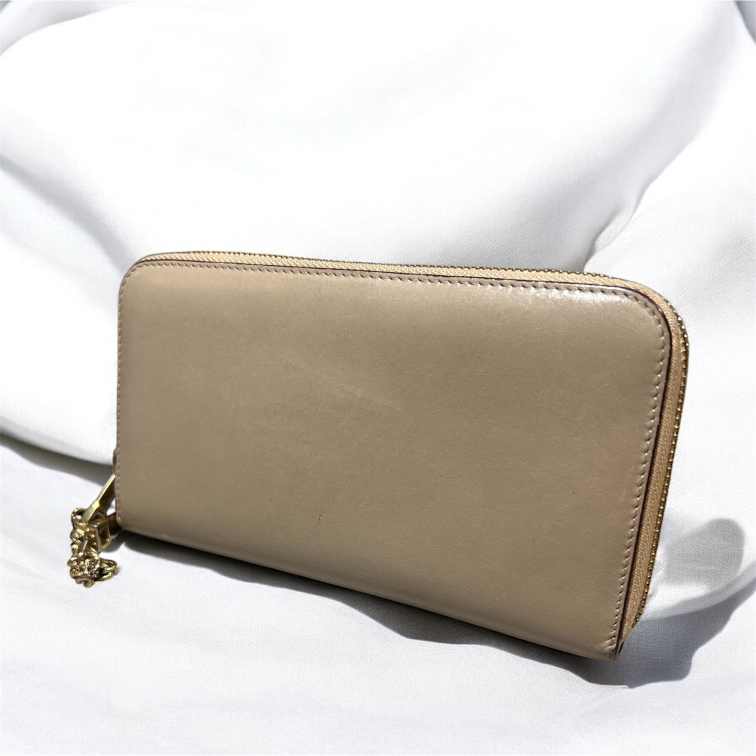 Chloe - Chloe ベイリー 長財布 アセロラ ゴールド金具 ラウンド Chloe - Chloe ベイリー 長財布 アセロラ ゴールド金具 ラウンド