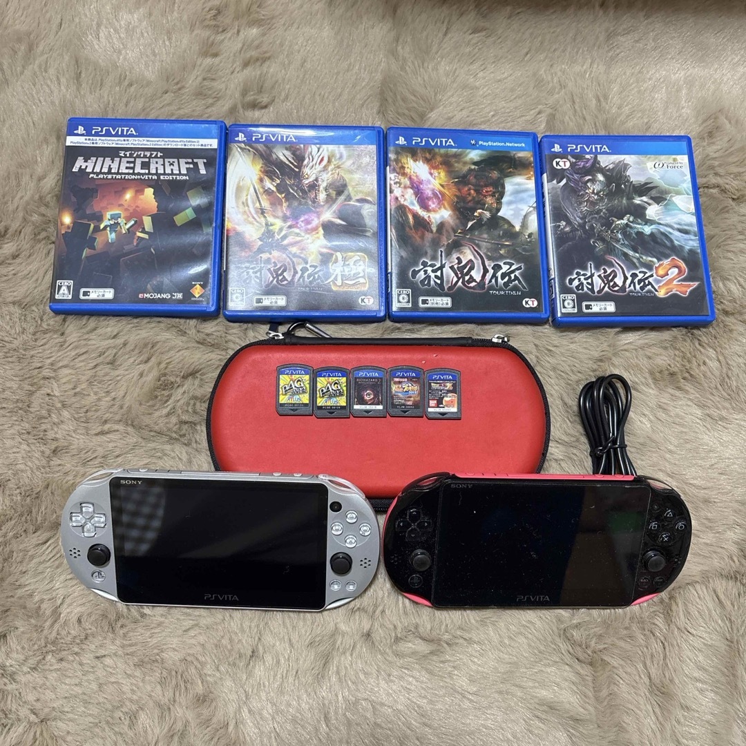 PlayStation Vita - PlayStation PSVITA PCH-2000 シルバーの PlayStation Vita - PlayStation PSVITA PCH-2000 シルバーの