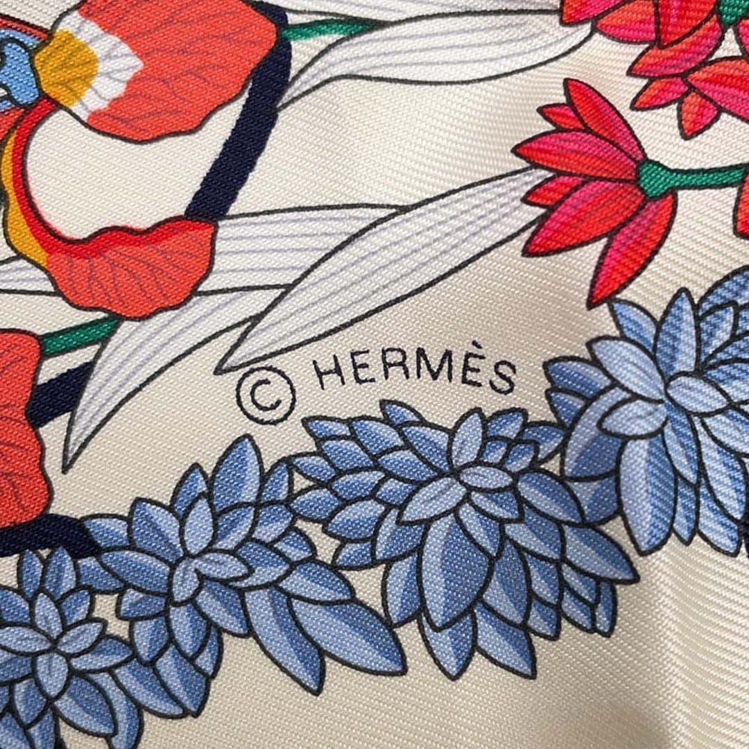 HERMES - エルメス スカーフ カレ90 プラニフルール Planifleurs HERMES - エルメス スカーフ カレ90 プラニフルール Planifleurs