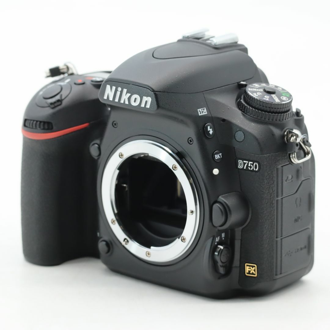 ショット数692回 Nikon デジタル一眼レフカメラ D750 #4247の ショット数692回 Nikon デジタル一眼レフカメラ D750 #4247の