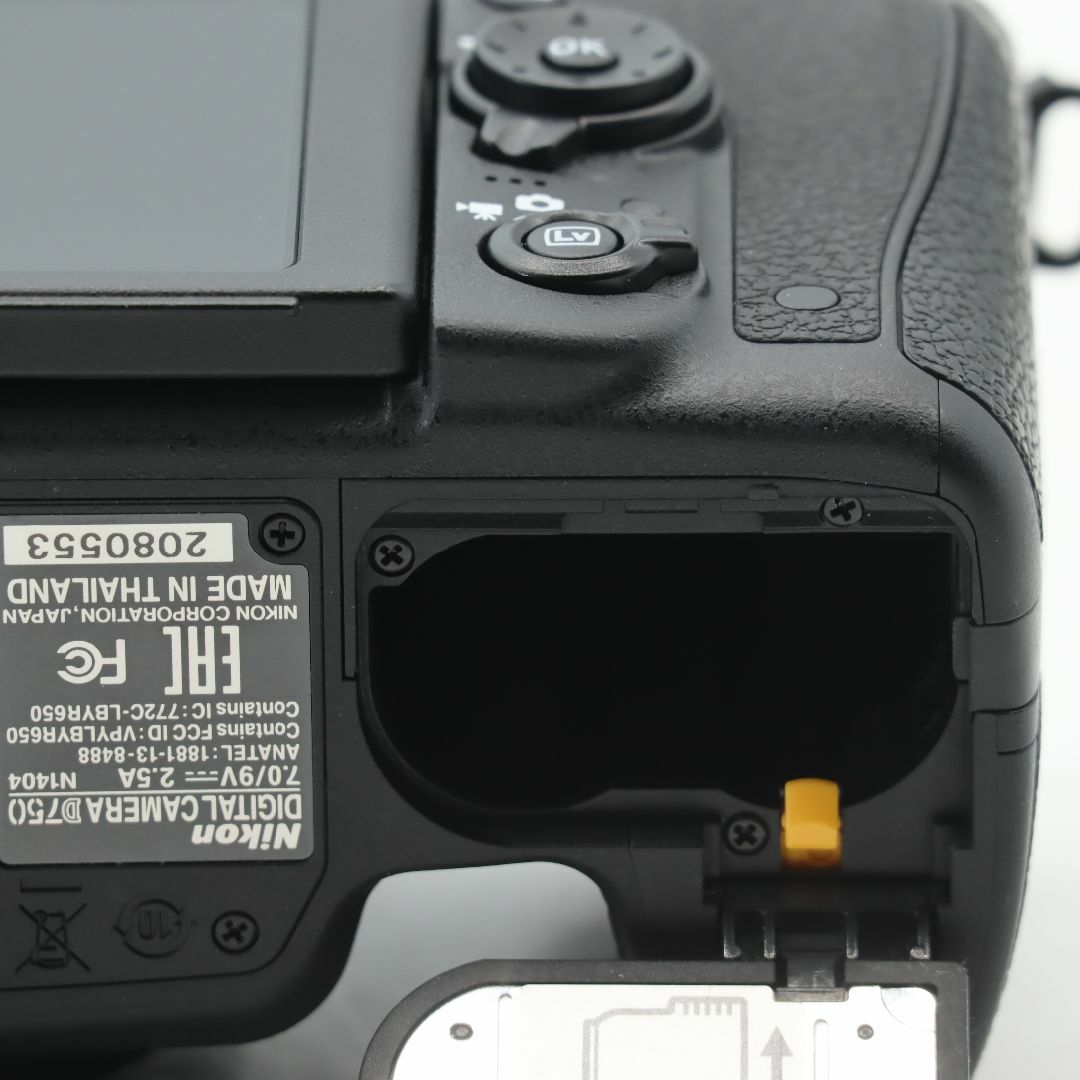 ショット数692回 Nikon デジタル一眼レフカメラ D750 #4247の ショット数692回 Nikon デジタル一眼レフカメラ D750 #4247の