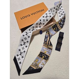 HERMES - HERMES エルメス シルクバンダナ55 《星降る渓谷》の HERMES - HERMES エルメス シルクバンダナ55 《星降る渓谷》の