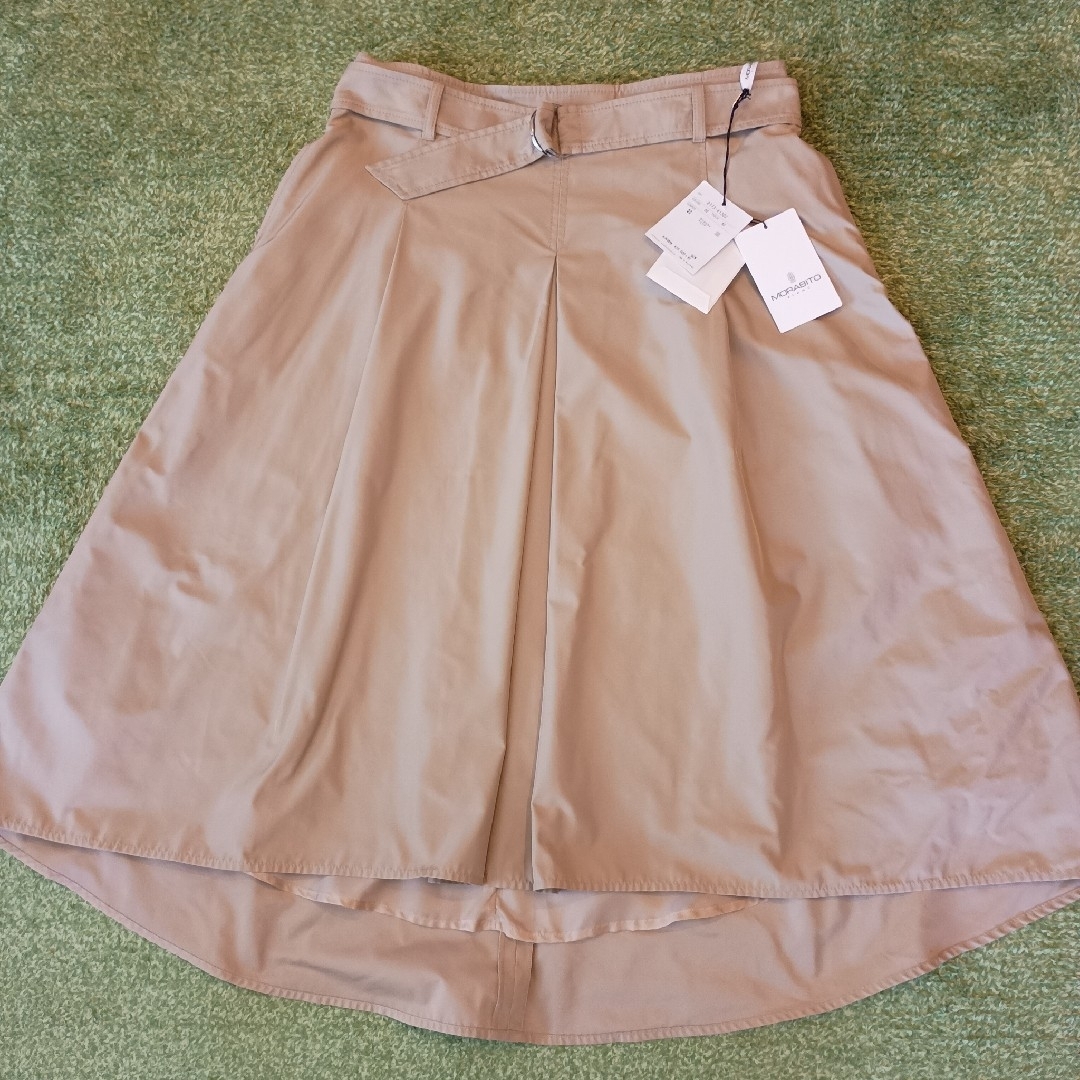 MORABITO - 新品 MORABITO ベージュ スカートの通販 by シフォン MORABITO - 新品 MORABITO ベージュ スカートの通販 by シフォン