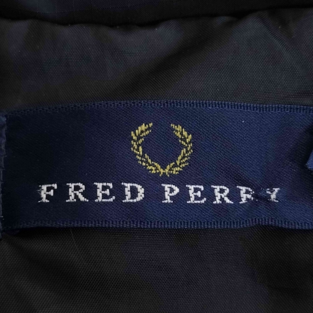 FRED PERRY - FRED PERRY(フレッドペリー) ロゴ刺繍 ダウン FRED PERRY - FRED PERRY(フレッドペリー) ロゴ刺繍 ダウン