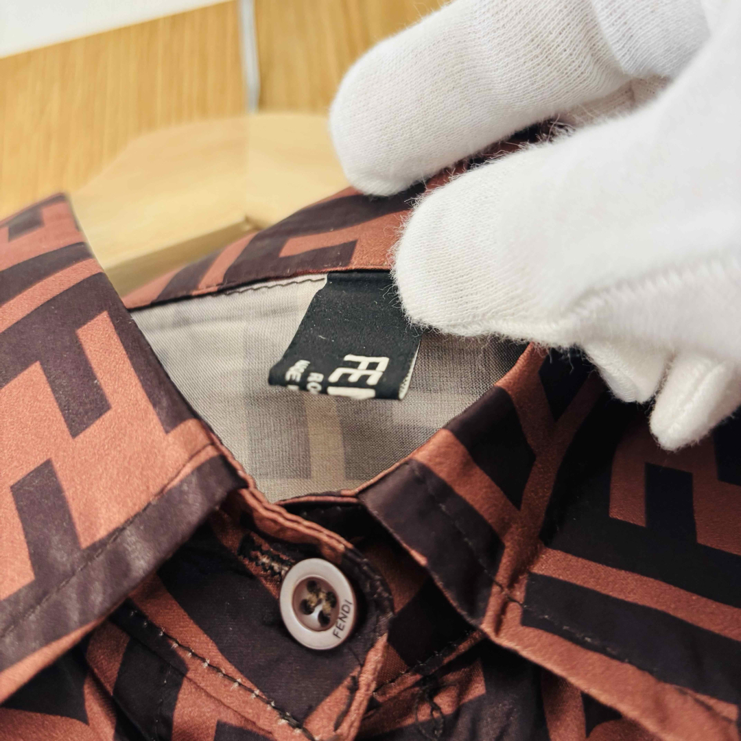 FENDI - 美品 FENDI フェンディ ドレスシャツ ズッカ柄 ロゴ FENDI - 美品 FENDI フェンディ ドレスシャツ ズッカ柄 ロゴ