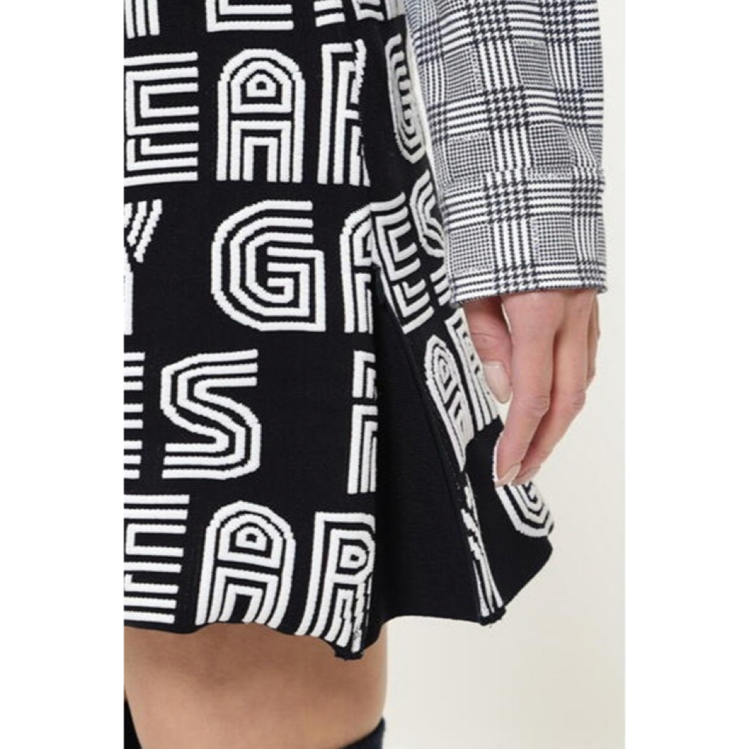 PEARLY GATES - 《パーリーゲイツ》新品 ストレッチ 立体ロゴ柄 PEARLY GATES - 《パーリーゲイツ》新品 ストレッチ 立体ロゴ柄