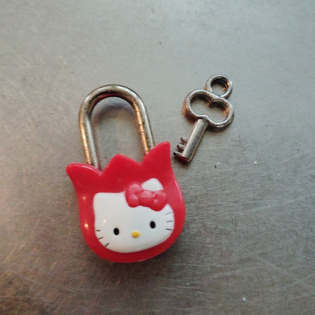 キティちゃんのミニ鍵セットの通販 by まめまる's shop|ラクマ キティちゃんのミニ鍵セットの通販 by まめまる's shop|ラクマ