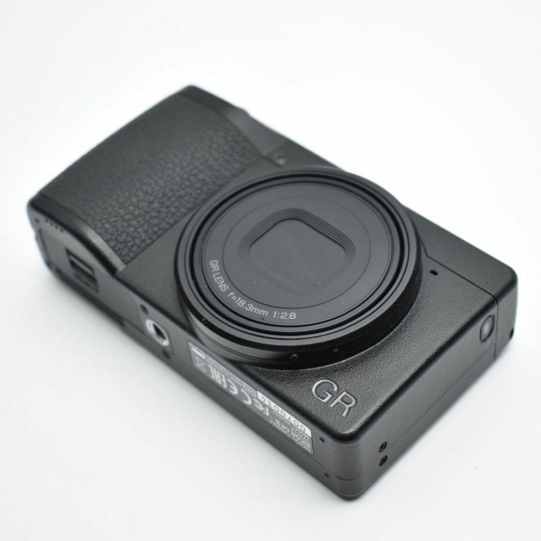 B#7910 ショット数4,440回! RICOH GR III の通販 by Makana B#7910 ショット数4,440回! RICOH GR III の通販 by Makana
