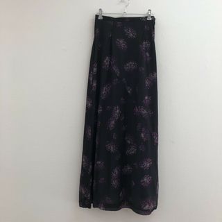 インディヴィ(INDIVI)の【INDIVI】インディヴィ　レディース　スカート　ロングスカート　サイズ38　花柄(ロングスカート)