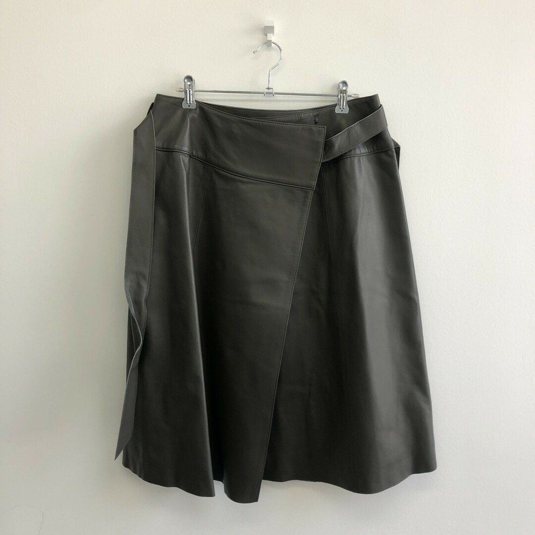 新品未使用　【DAMA collection】ダーマコレクション　黒．グリーン系　70-95　スカート　レディース