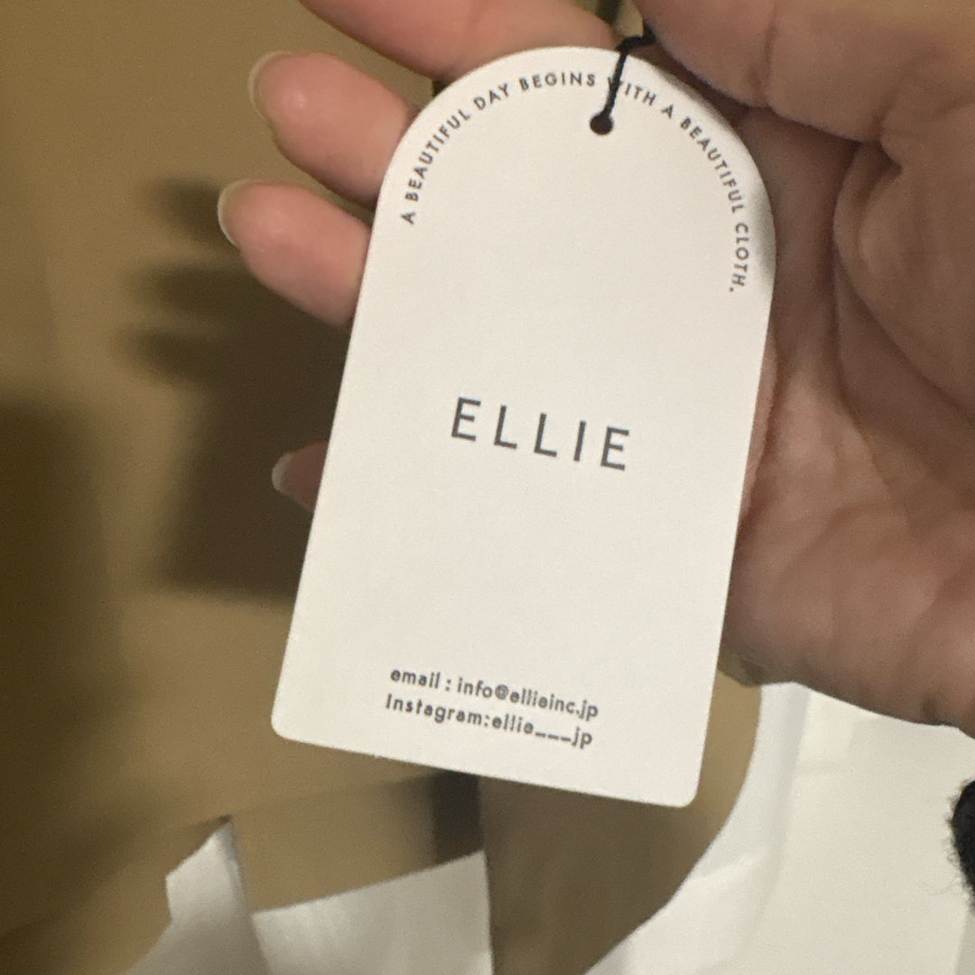 ellie エリー ケープトレンチコート ベージュの通販 by まる's ellie エリー ケープトレンチコート ベージュの通販 by まる's