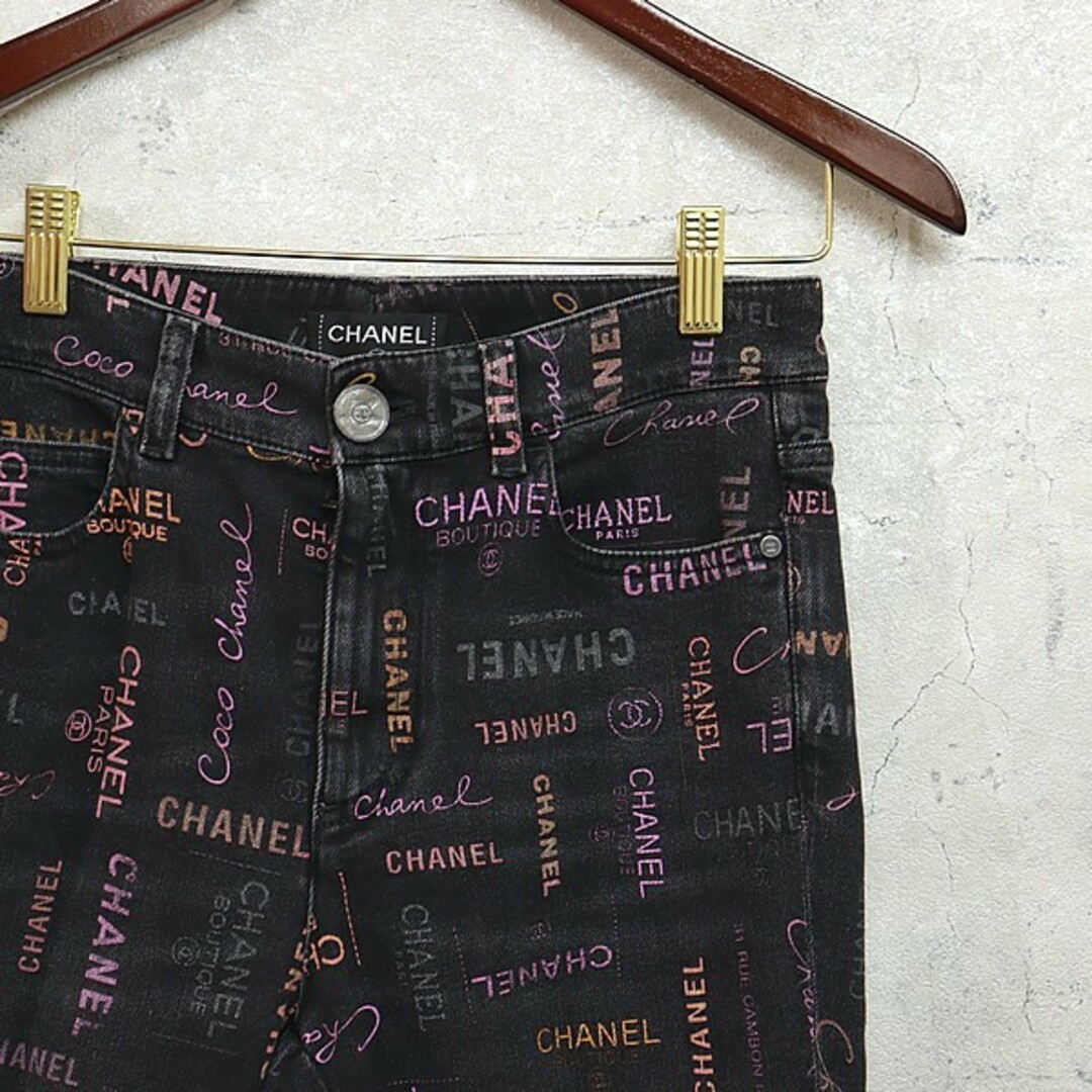 CHANEL - 【広尾店】美品 シャネル CHANEL プリントロゴデニム CHANEL - 【広尾店】美品 シャネル CHANEL プリントロゴデニム
