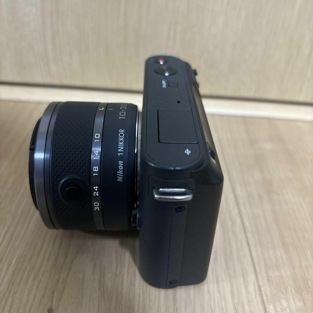 Nikon ニコン 1 J1 レンズキット ミラーレス一眼カメラの通販 by Nikon ニコン 1 J1 レンズキット ミラーレス一眼カメラの通販 by