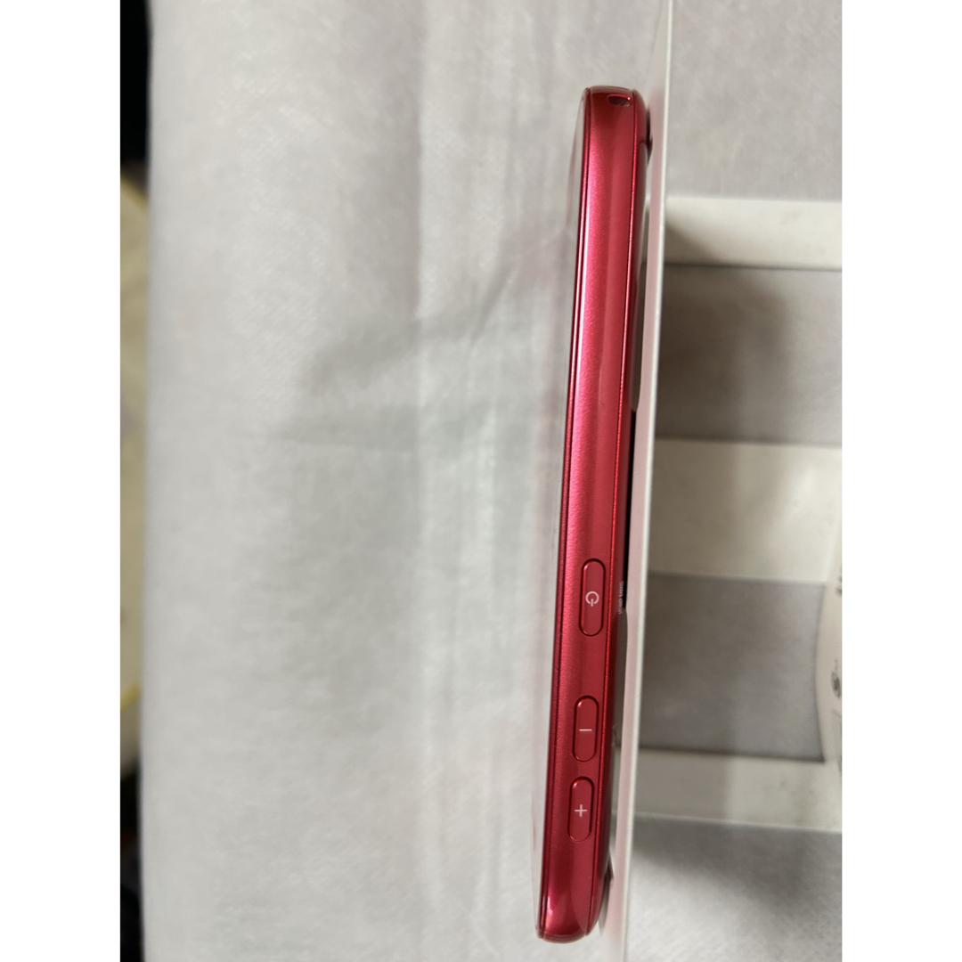 docomo らくらくスマートフォン 本体・ 充電アダプタケース付 の docomo らくらくスマートフォン 本体・ 充電アダプタケース付 の