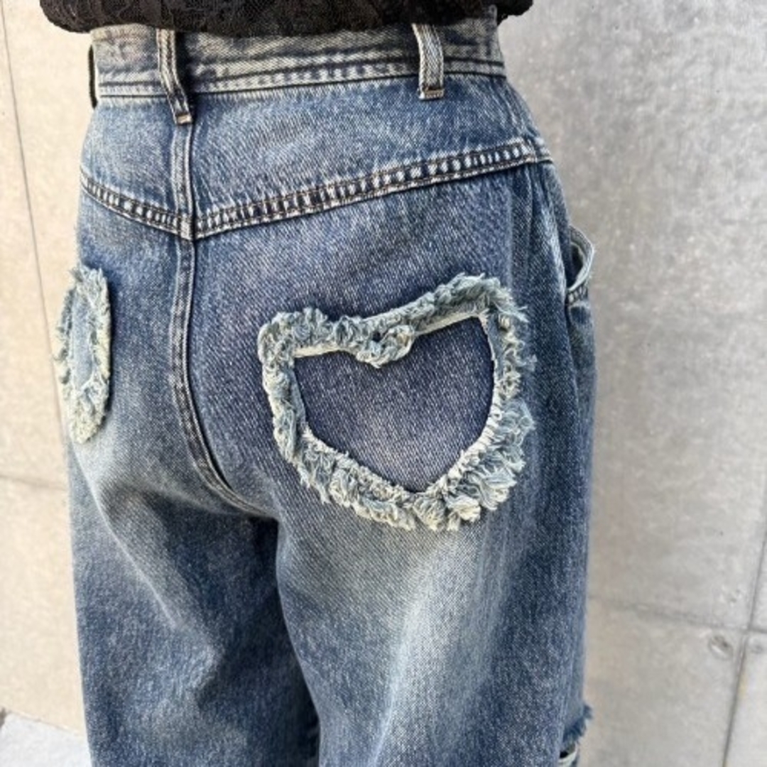 Ameri VINTAGE - Ameri🌟HEART PATCH DAMAGE DENIM PANTSの通販 Ameri VINTAGE - Ameri🌟HEART PATCH DAMAGE DENIM PANTSの通販
