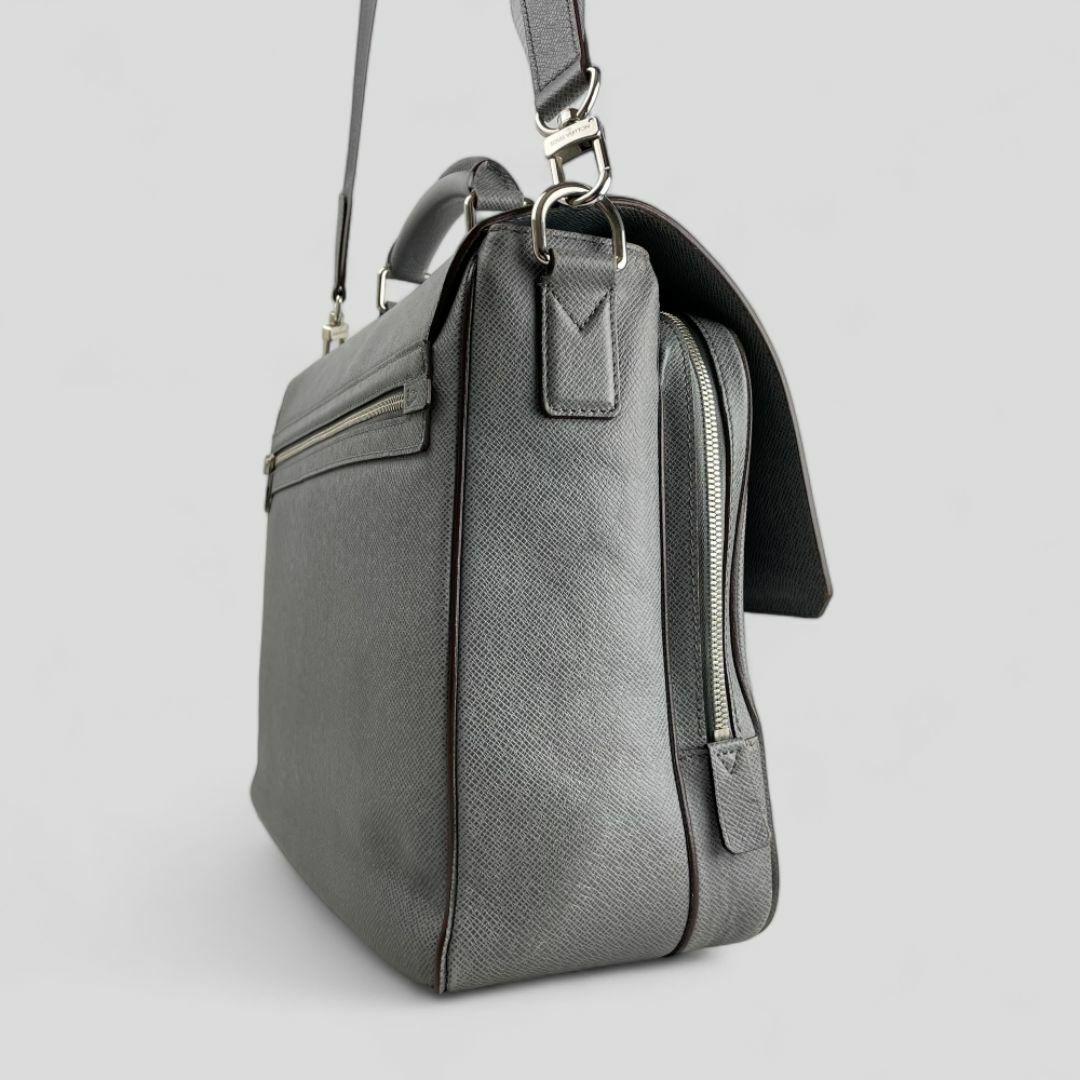 LOUIS VUITTON - □ルイヴィトン□定価376950円 タイガ ヴァシリ LOUIS VUITTON - □ルイヴィトン□定価376950円 タイガ ヴァシリ