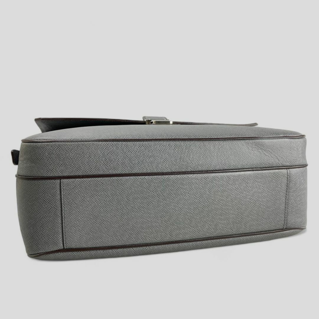 LOUIS VUITTON - □ルイヴィトン□定価376950円 タイガ ヴァシリ LOUIS VUITTON - □ルイヴィトン□定価376950円 タイガ ヴァシリ
