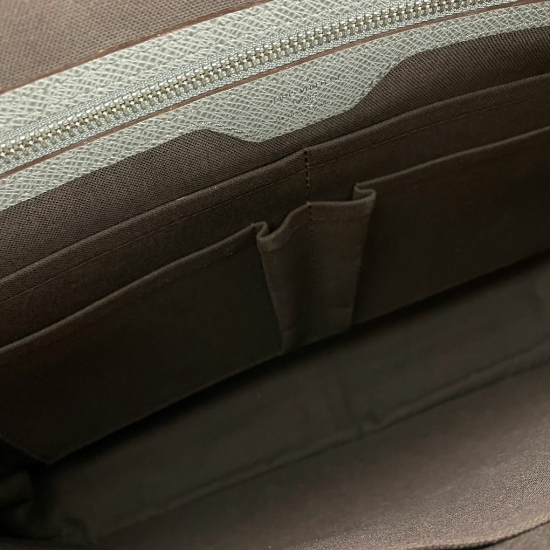 LOUIS VUITTON - □ルイヴィトン□定価376950円 タイガ ヴァシリ LOUIS VUITTON - □ルイヴィトン□定価376950円 タイガ ヴァシリ