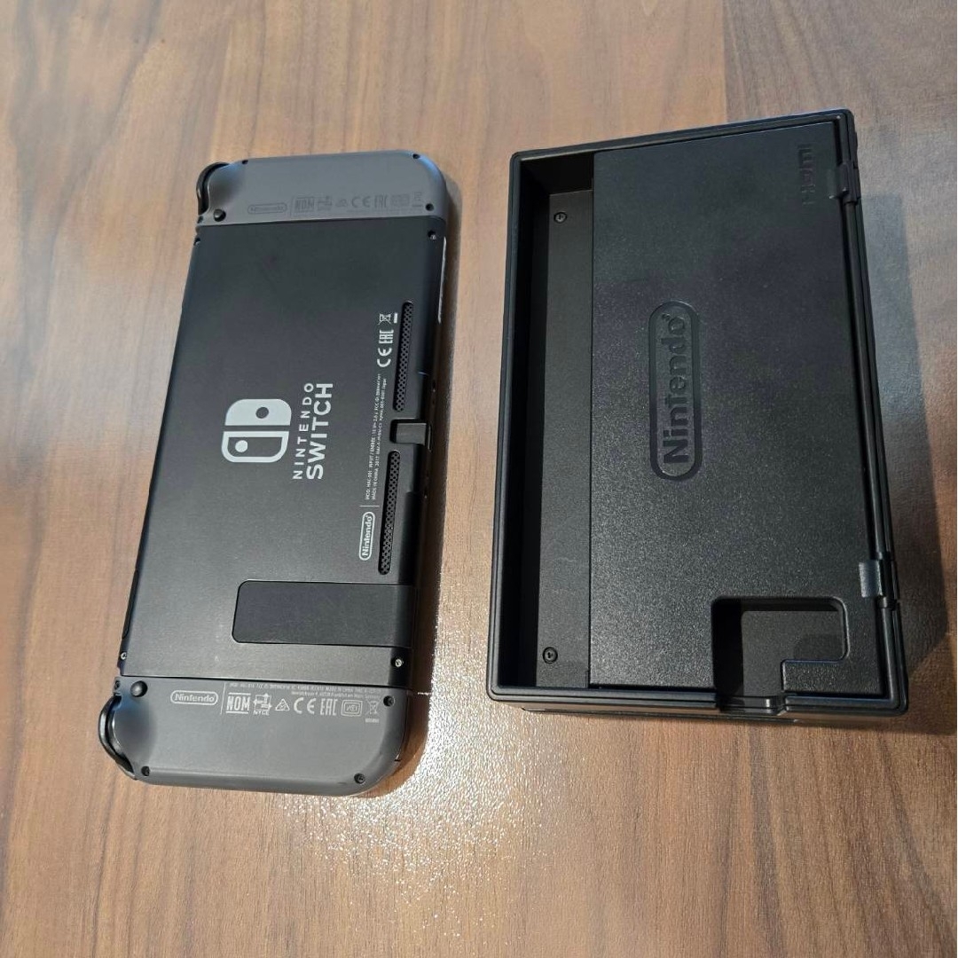 Nintendo Switch - Nintendo Switch 本体+Joy-Con+ドック 箱無し Nintendo Switch - Nintendo Switch 本体+Joy-Con+ドック 箱無し