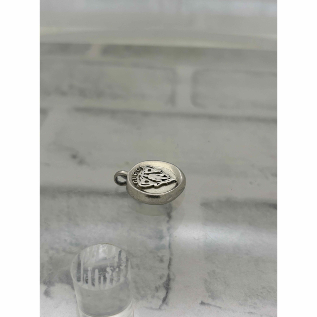 GUCCI - 美品 グッチ GUCCI クレスト コイン ネックレストップの GUCCI - 美品 グッチ GUCCI クレスト コイン ネックレストップの