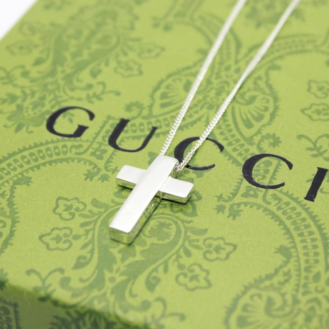 GUCCI - 美品 GUCCI グッチ クロス シルバー ネックレス SV925の GUCCI - 美品 GUCCI グッチ クロス シルバー ネックレス SV925の