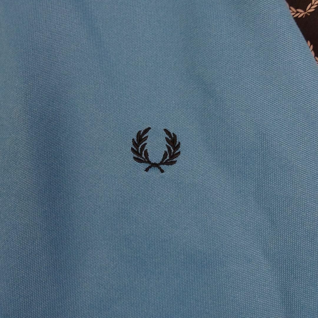 FRED PERRY - 美品 フレッドペリー 刺繍ロゴ スリーブライン FRED PERRY - 美品 フレッドペリー 刺繍ロゴ スリーブライン