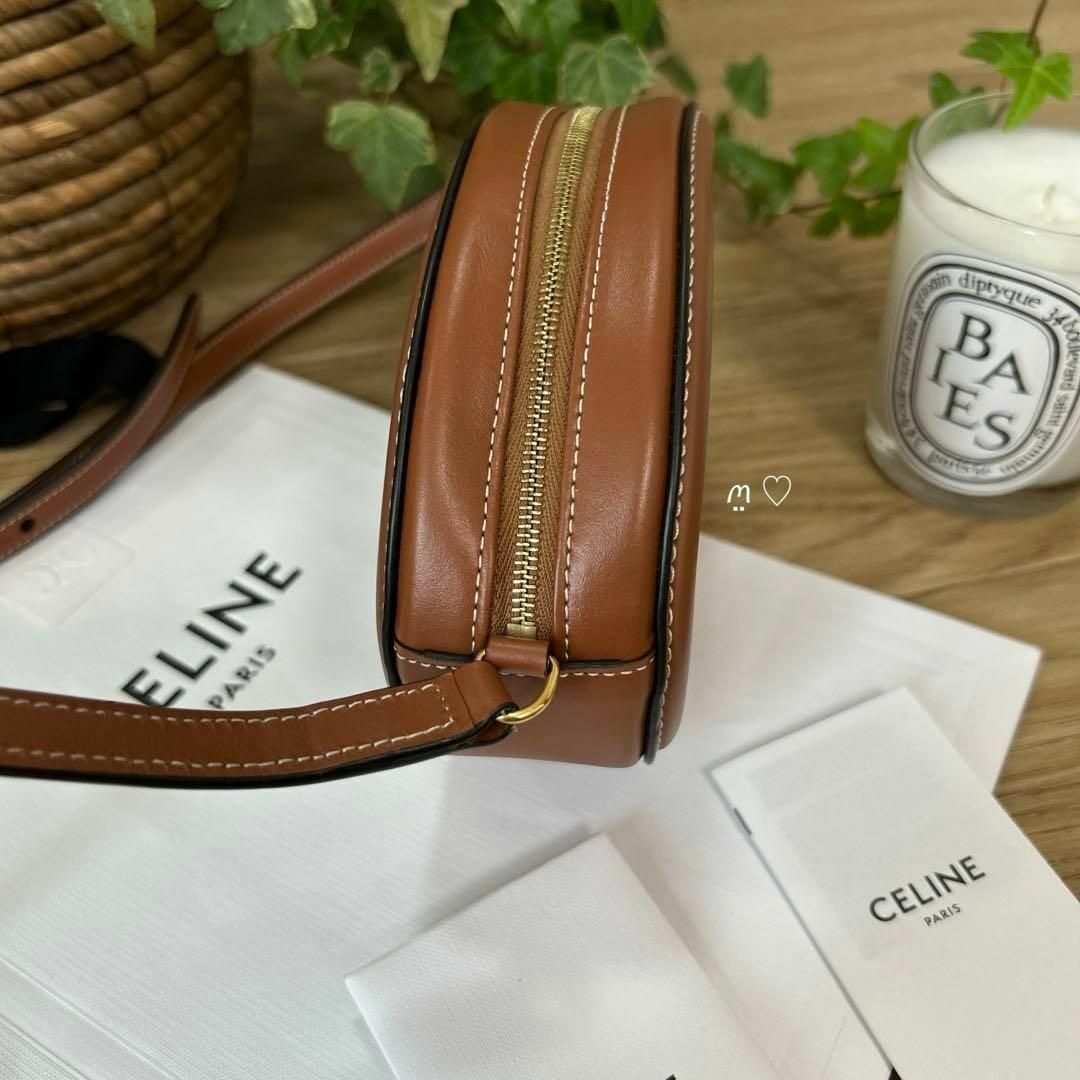 CELINE - セリーヌ クロスボディオーバルパースキュイル CELINE - セリーヌ クロスボディオーバルパースキュイル