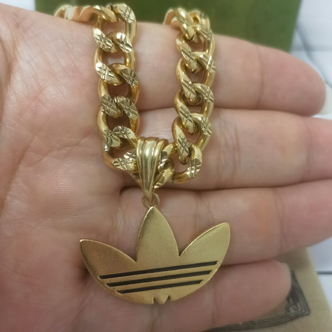 GUCCI - 人気美品☆adidas x Gucci ネックレスの通販 by お GUCCI - 人気美品☆adidas x Gucci ネックレスの通販 by お