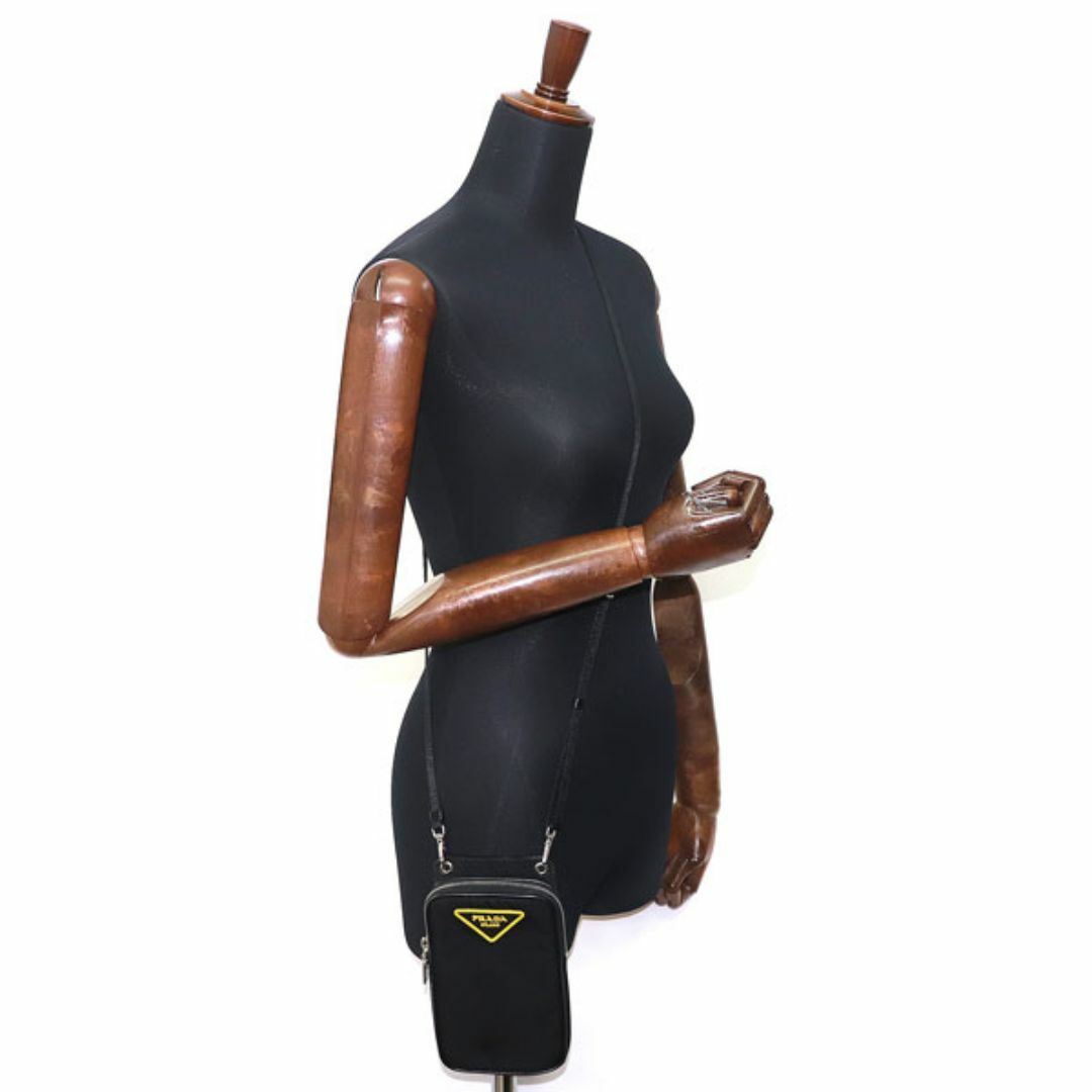 PRADA - 【美品】プラダ 【PRADA】 ナイロン スマートフォン PRADA - 【美品】プラダ 【PRADA】 ナイロン スマートフォン