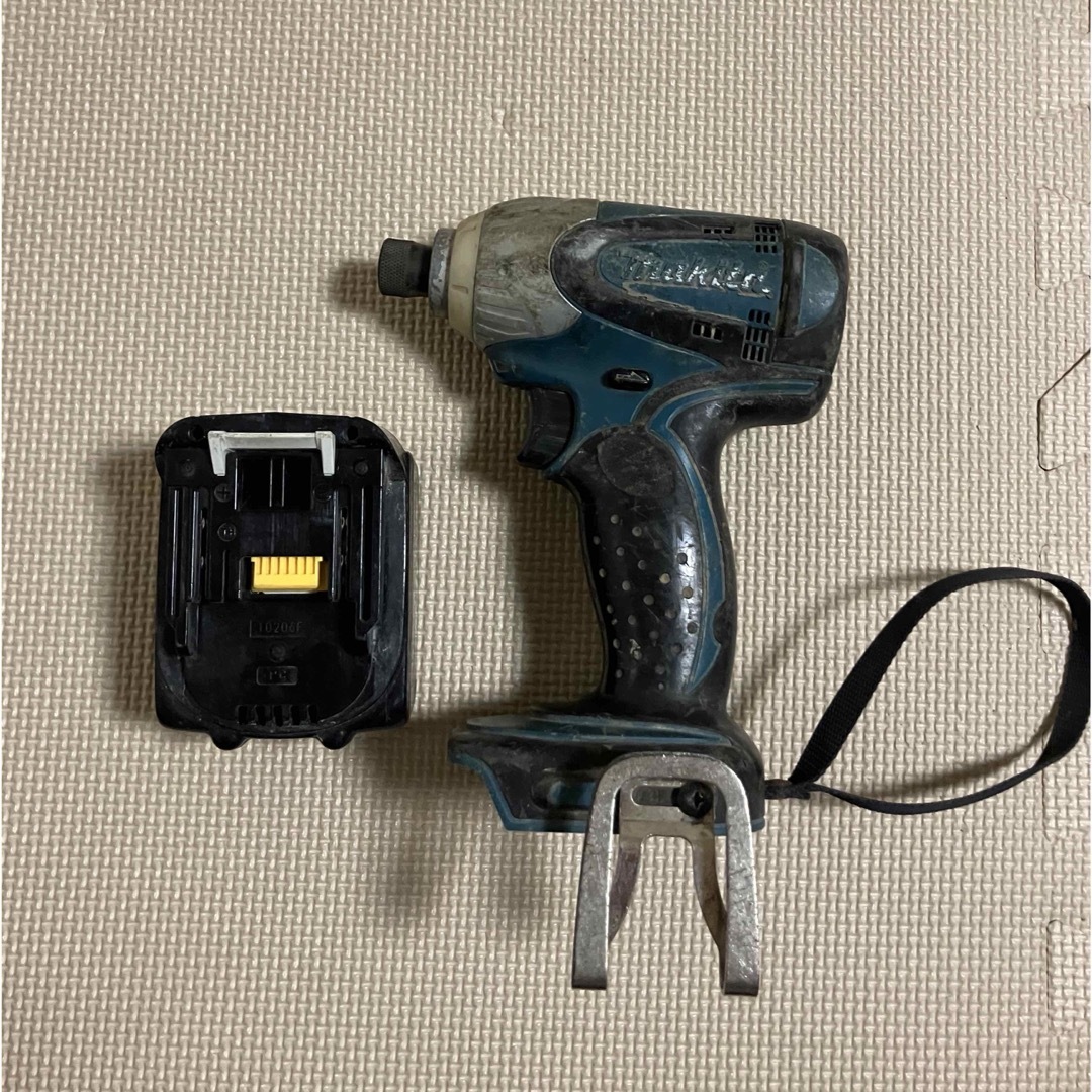 Makita - マキタ 充電式インパクトドライバー TD138DRFX 青の Makita - マキタ 充電式インパクトドライバー TD138DRFX 青の