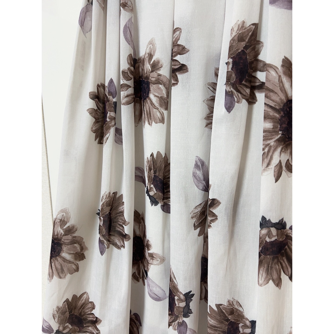 herlipto Sunflower-Printed Midi Dressの通販 by Ne|ラクマ herlipto Sunflower-Printed Midi Dressの通販 by Ne|ラクマ