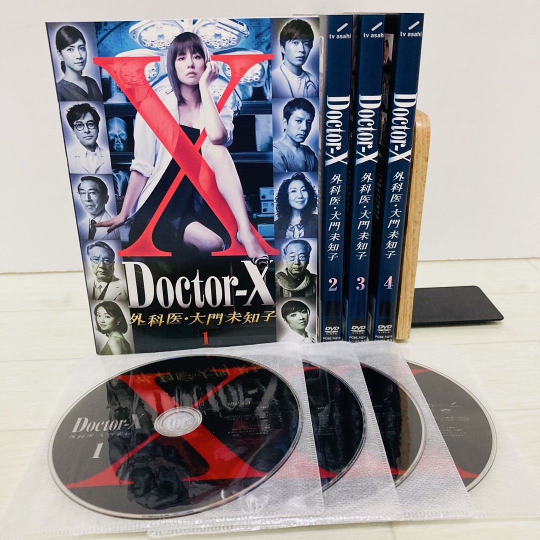 Doctor-X 外科医 大門未知子 ドクターX シーズン1 DVD 全4巻 の Doctor-X 外科医 大門未知子 ドクターX シーズン1 DVD 全4巻 の