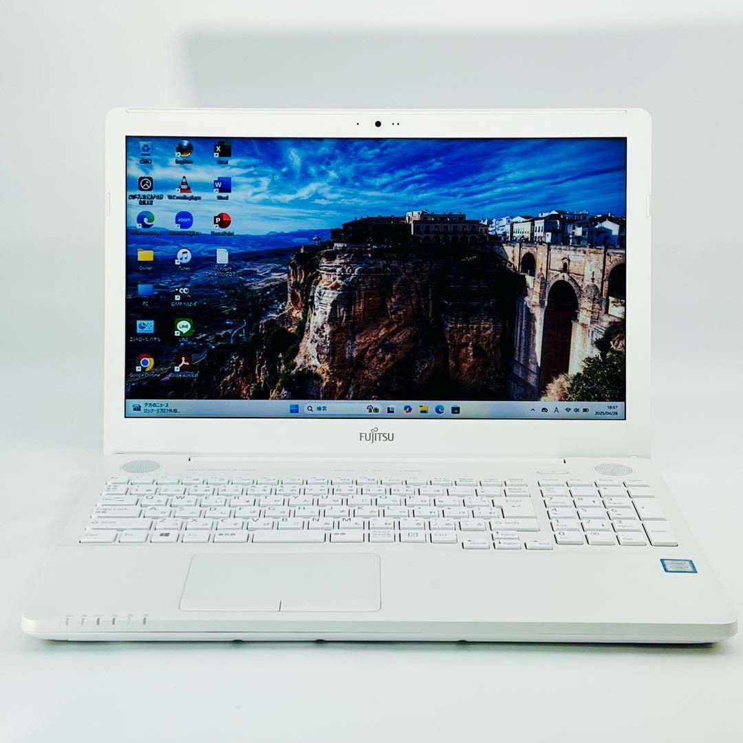 富士通 - Corei7 32GB ノートパソコン Windows11 オフィス付きの 富士通 - Corei7 32GB ノートパソコン Windows11 オフィス付きの