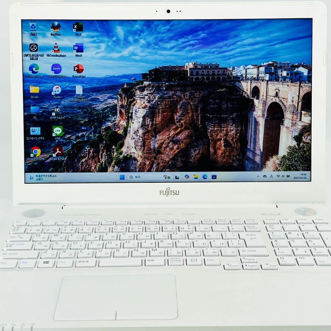 富士通 - Corei7 32GB ノートパソコン Windows11 オフィス付きの 富士通 - Corei7 32GB ノートパソコン Windows11 オフィス付きの