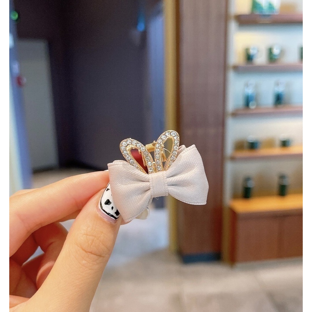リボン うさぎ みみ上品 おしゃれ ホワイト ヘアクリップ リボン うさぎ みみ上品 おしゃれ ホワイト ヘアクリップ