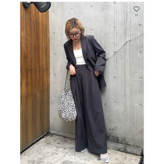 UNIQLO(テーラードジャケット ・ グレー/灰色系)のフリマ UNIQLO(テーラードジャケット ・ グレー/灰色系)のフリマ