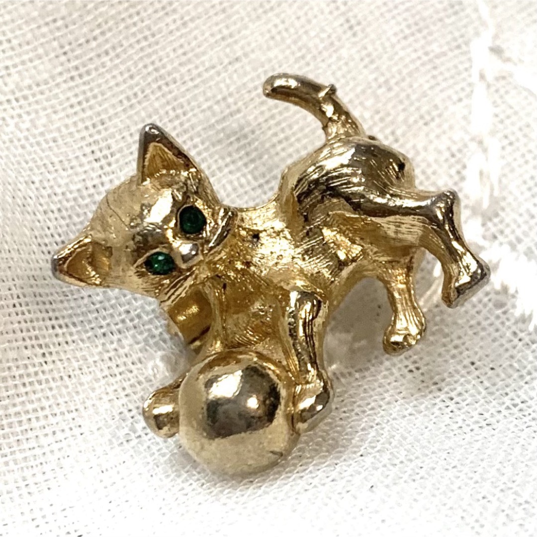 VINTAGE - ヴィンテージブローチピンバッジ 猫ねこ エメラルド VINTAGE - ヴィンテージブローチピンバッジ 猫ねこ エメラルド
