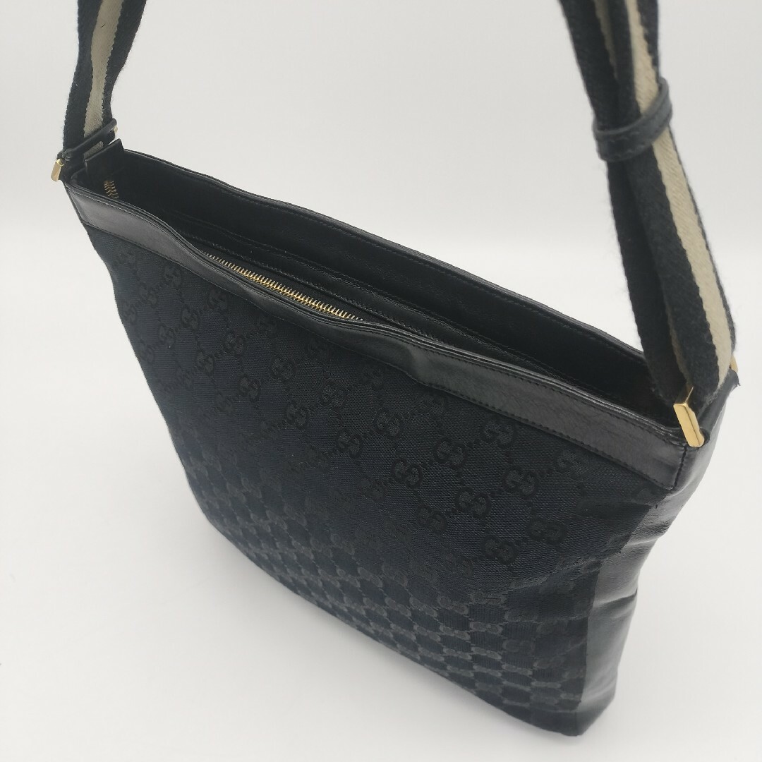 GUCCI - 極美品✨グッチ ショルダーバッグ GG柄の通販 by GUCCI - 極美品✨グッチ ショルダーバッグ GG柄の通販 by