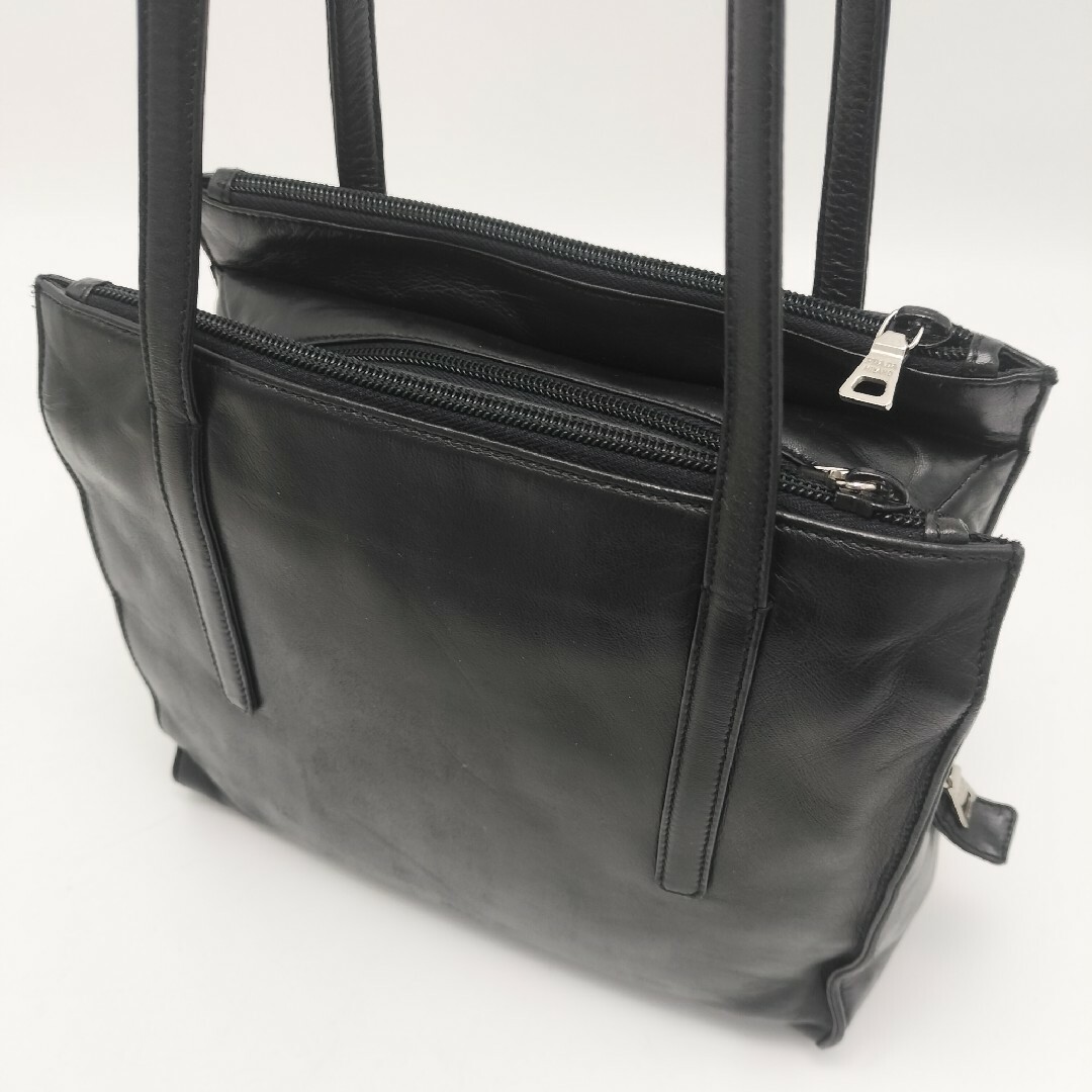 PRADA - 極美品✨プラダ トートバッグ レザー ブラック 黒の通販 PRADA - 極美品✨プラダ トートバッグ レザー ブラック 黒の通販