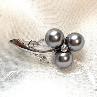VINTAGE(ブローチ/コサージュ)のフリマアイテム一覧 VINTAGE(ブローチ/コサージュ)のフリマアイテム一覧